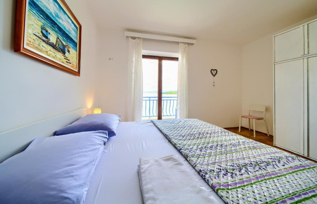 Apartments Dundo Njivice Extérieur photo